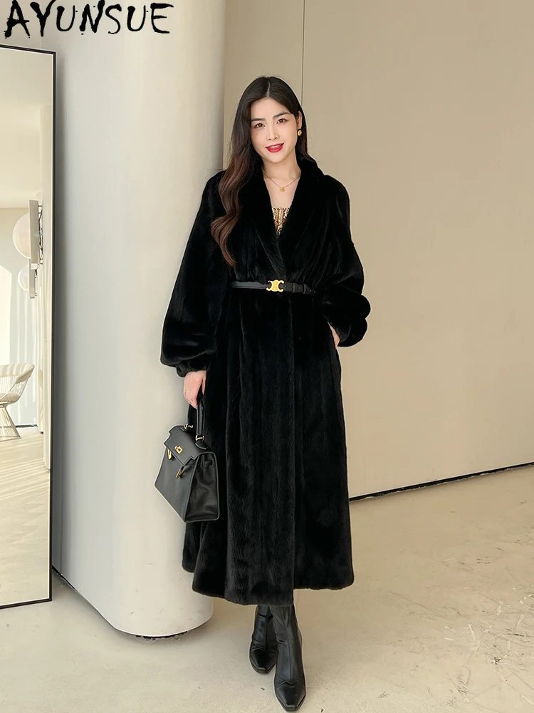 معطف فرو المنك الطبيعي من AYUNSUE معطف نسائي فاخر من المينك بالكامل لملابس النساء 2025 معاطف من الفرو الحقيقي جودة عالية شوبابا Жénska