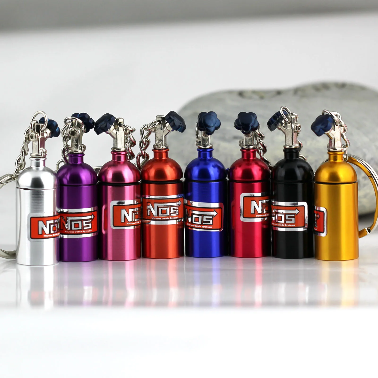 Simulation NOS Nitrous Oxide Bottle Keychain Creative Auto Parts Keyrings Fashion Car Keyholder Accessories Bag Charms Gifts