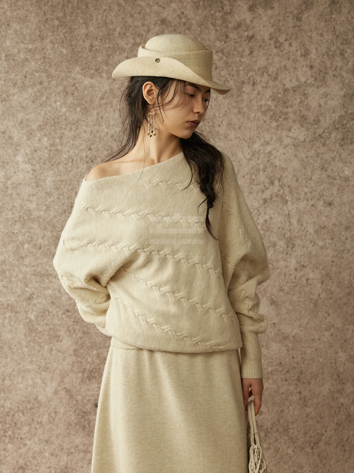 

Женский модный топ из шерстяной смеси с вязаной текстурой и асимметричным плечом, свободного кроя, с длинными рукавами, в китайском стиле, весна