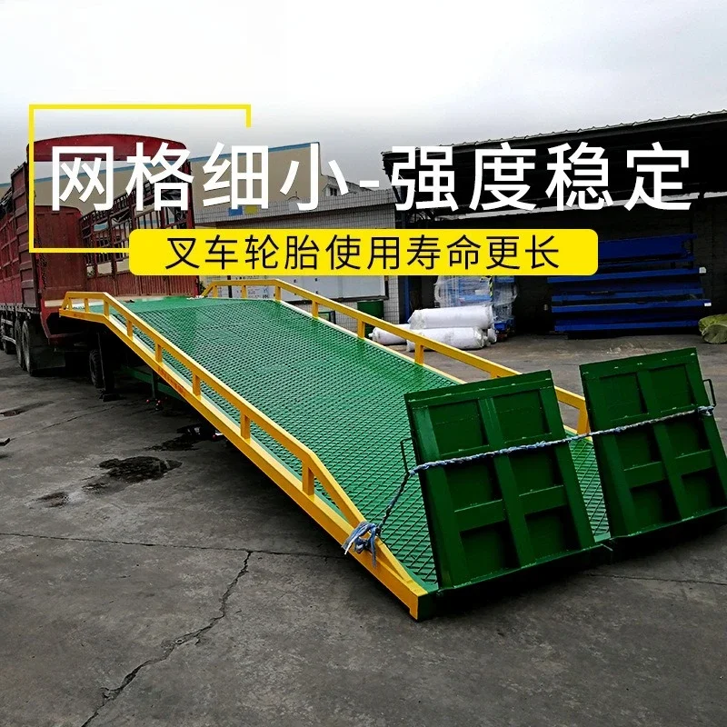 10-Ton mobile boarding bridge, container loading and unloading platform, cargo mobile