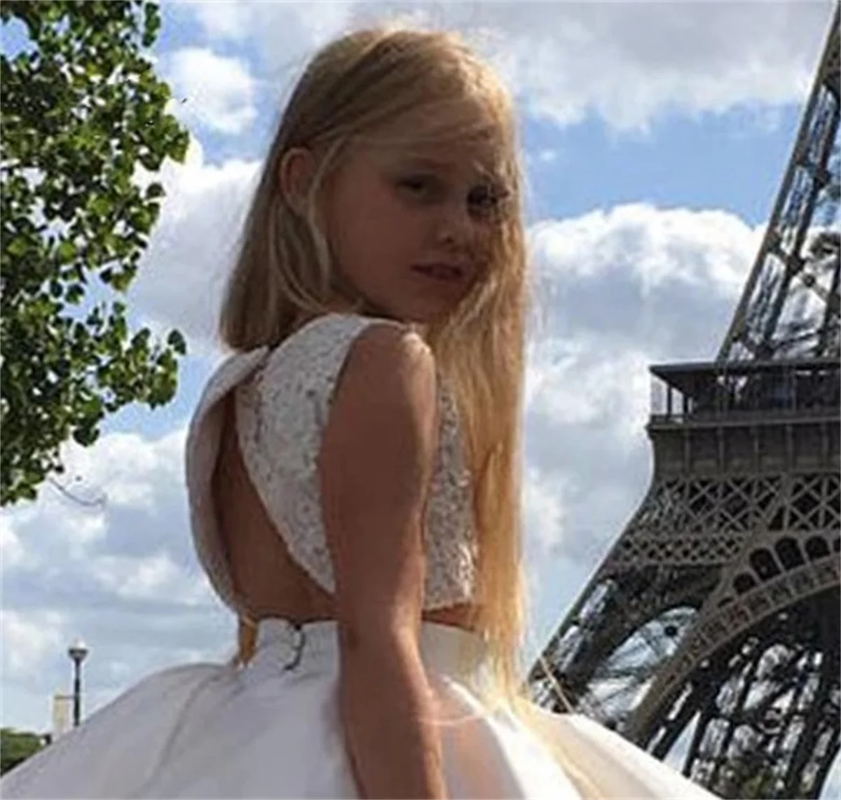 Vestido de flores de satén marfil para niña, vestido esponjoso sin mangas de encaje sin espalda para boda, vestido bonito para niño, vestidos de baile de primera comunión