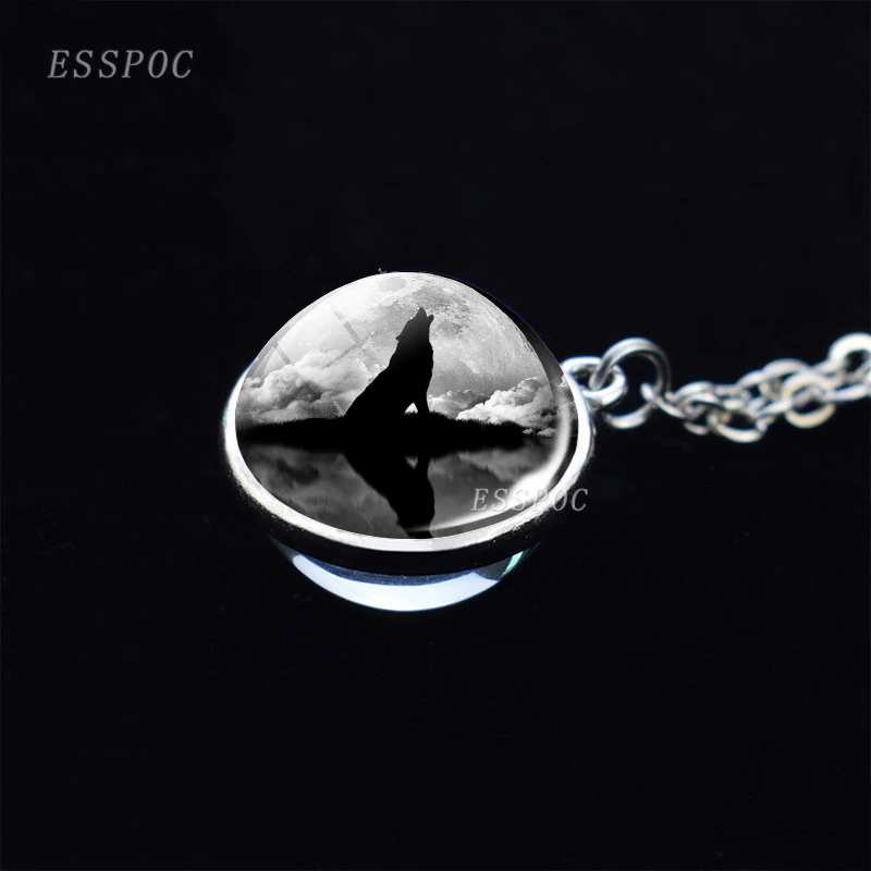 Full Moon Wolf  Animal Glass Ball Pendant Necklace Wolf Head Photo Charms Silver Color Sweater Chain Necklace for Women