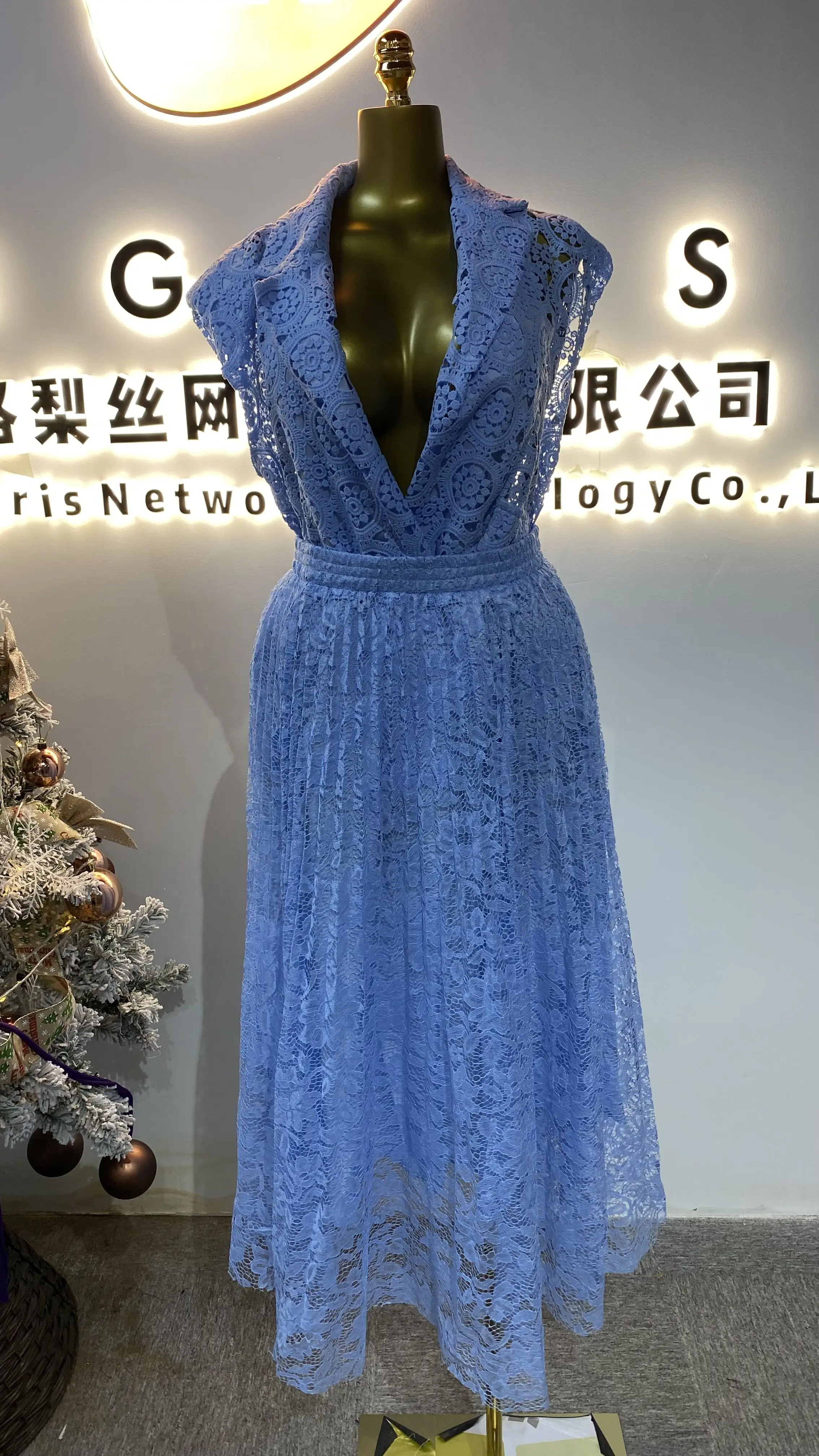 

Hollow Bohemian style wedding dress elegant deep v a line dress bride wedding simple skirt-GZMM346