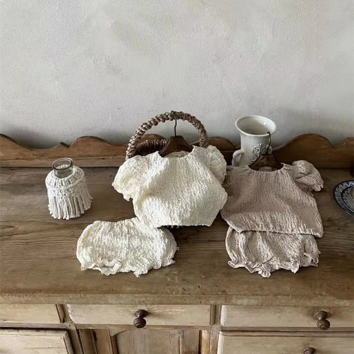 Рисунок 4 - Цельная одежда для малышей с короткими рукавами