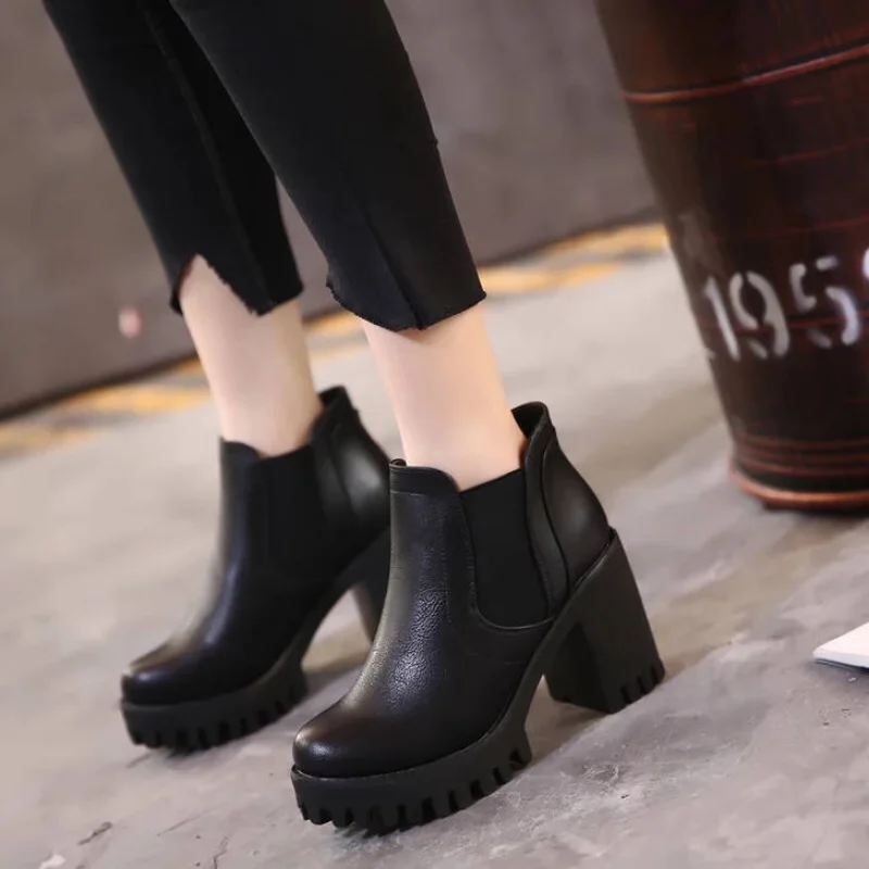 New in Women Boots Comfortable and Elegant Genuine Leather Hot Fur Shoes Woman Winter 2024 Chelsea Autumn Black Fashion Booties