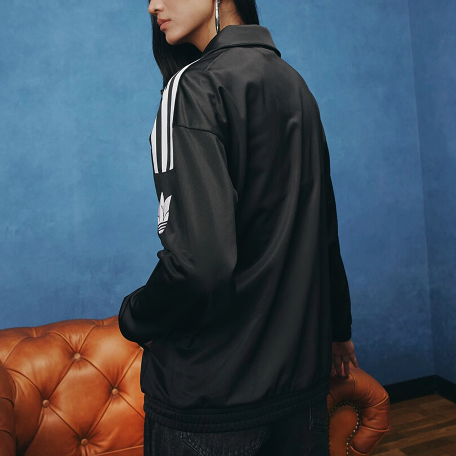 سترة أديداس أصلية بثلاثة خطوط للجنسين فضفاضة كلاسيكية JL8397