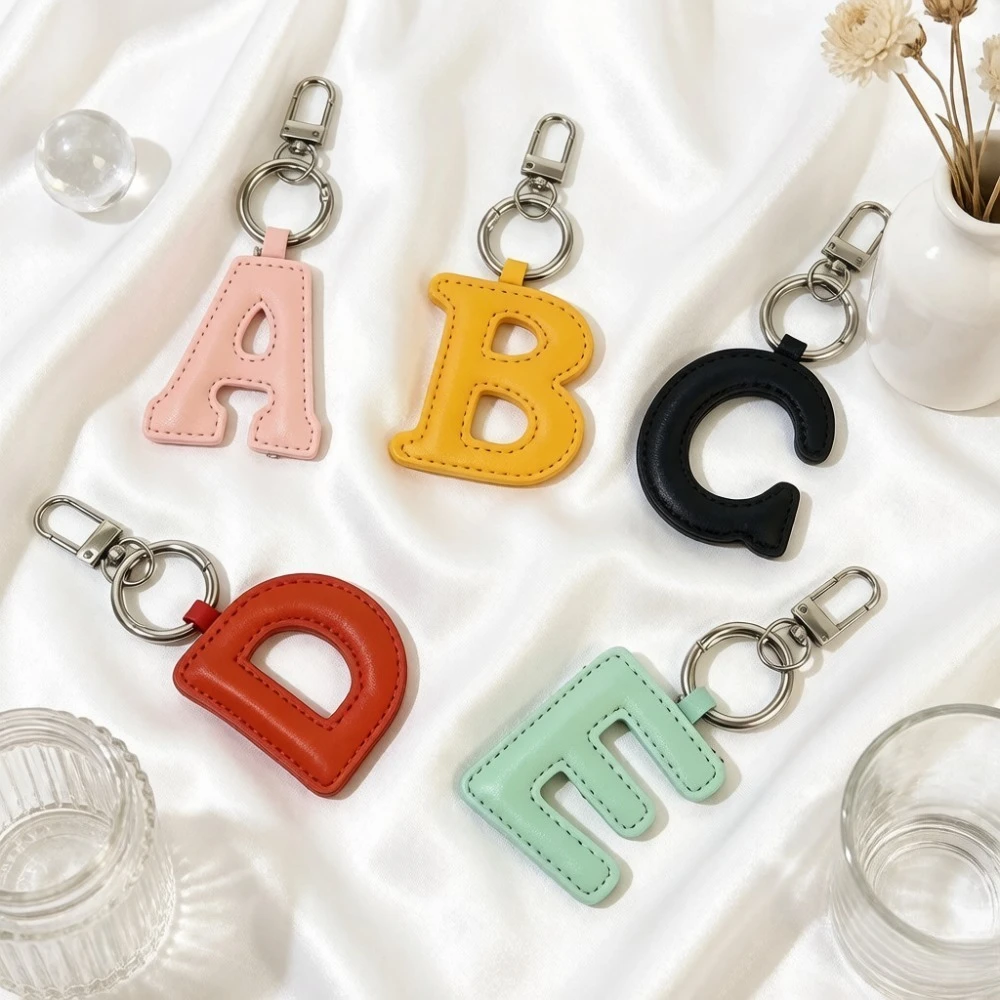 Kawaii Schlüsselanhänger mit Buchstabenanhänger A-Z Alphabet Namensanhänger Metall-Karabinerhaken Rucksack Handtasche Taschenanhänger Geschenk für Mädchen – Detail 4