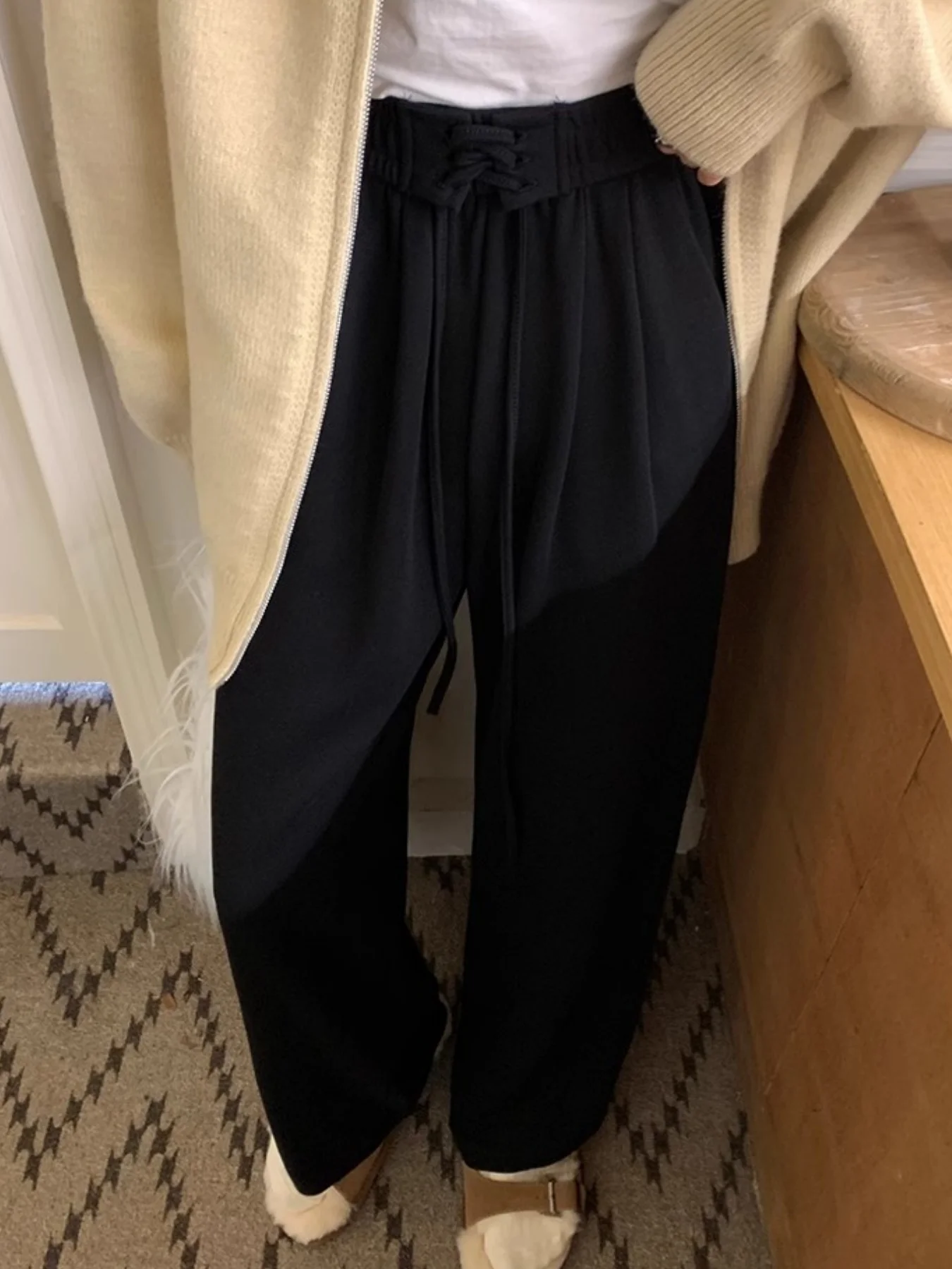 Koreanischer Stil, entspannte, hochwertige, lässige, vielseitige Sporthose für Damen, neuer Stil für den Frühherbst, drapierte, gerade geschnittene, dünne, lässige, weit geschnittene Hose für Damen