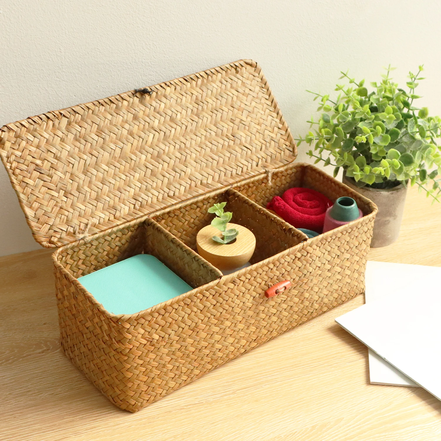 1pc Seagrass Storage Basket 3 grids Rectangular Small Woven Shelf Baskets Desktop storage box, toy snack storage box