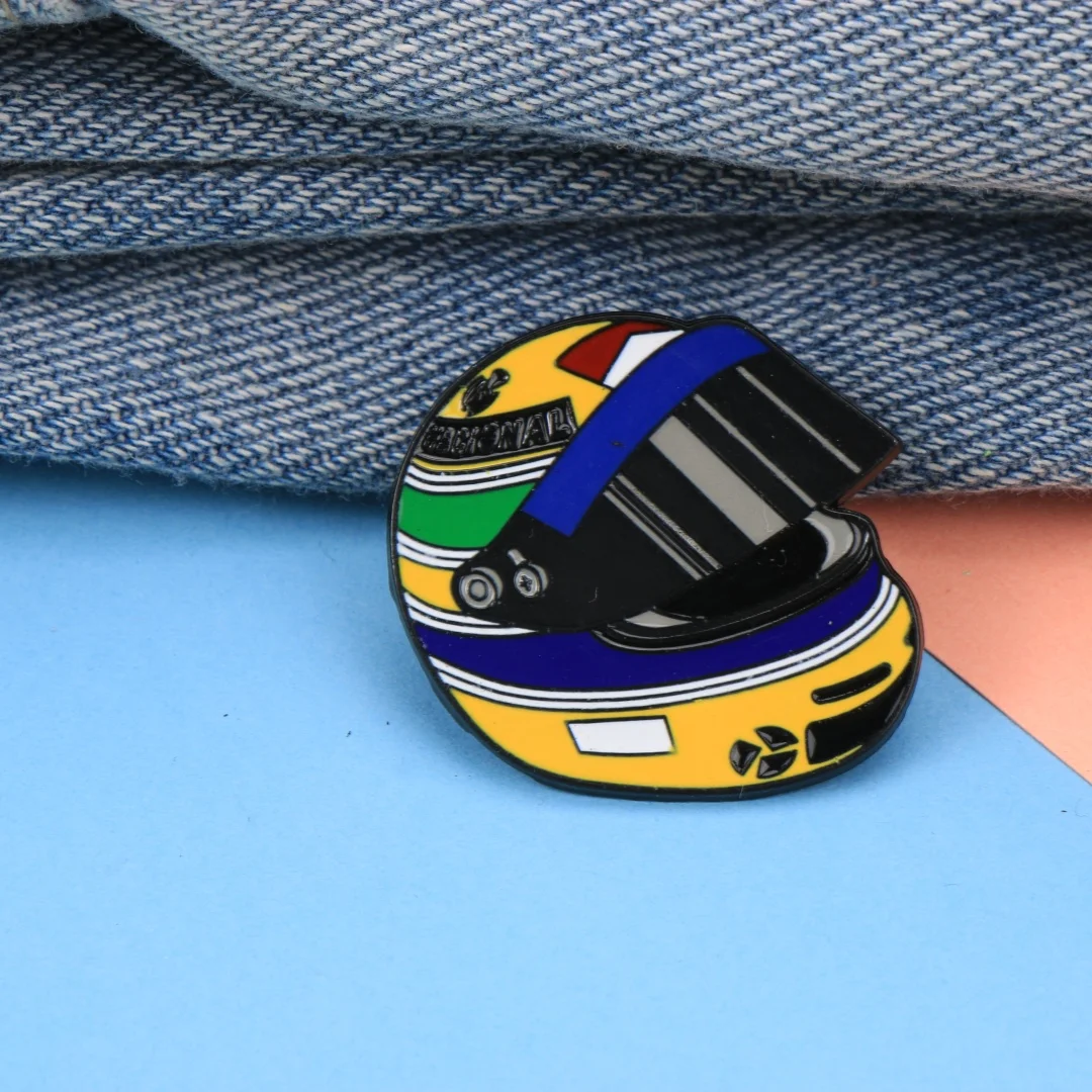 Vintage Racing Helmet Enamel Lapel Pin, Colorful Motorsport Style Metal Brooch Badge for Backpack Clothing DIY Decor, Cool State