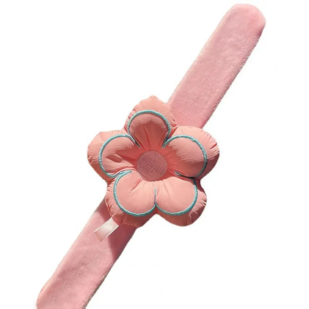 Cute Flower Decor Bracelet Plush Doll Decor Girl Bracelet Stuffed Toy Buckle Clap Circle Cartoon Accessories