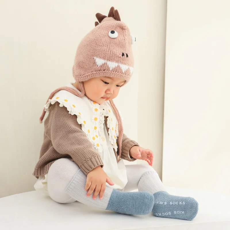 Mode Babys ocken Herbst Winter Korallen vlies verdickt Neugeborenen Socken Junge Gilrs rutsch feste Bodens ocken Kinder socken