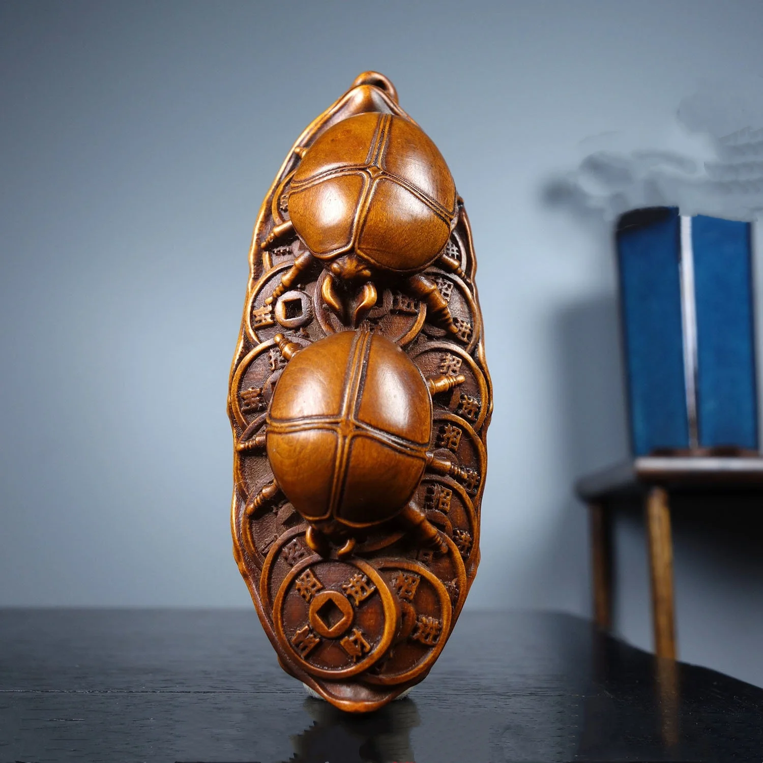 Chinese Antique Boxwood Hand-carved Beetle Handle Statue Ornament
