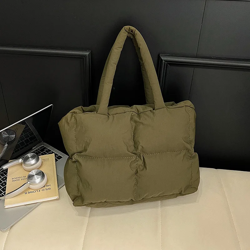 حقيبة كتف إبداعية ناعمة كاجوال تناسب الجميع حقيبة كتف للتخزين ذات لون سحابي رقيق