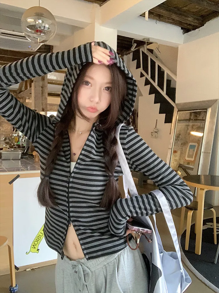 Slim Fit Striped Long Sleeve Hoodie Jacket Women's Style 2026 Autumn New Design Zipper Casual Top Trendy Girl Fashion