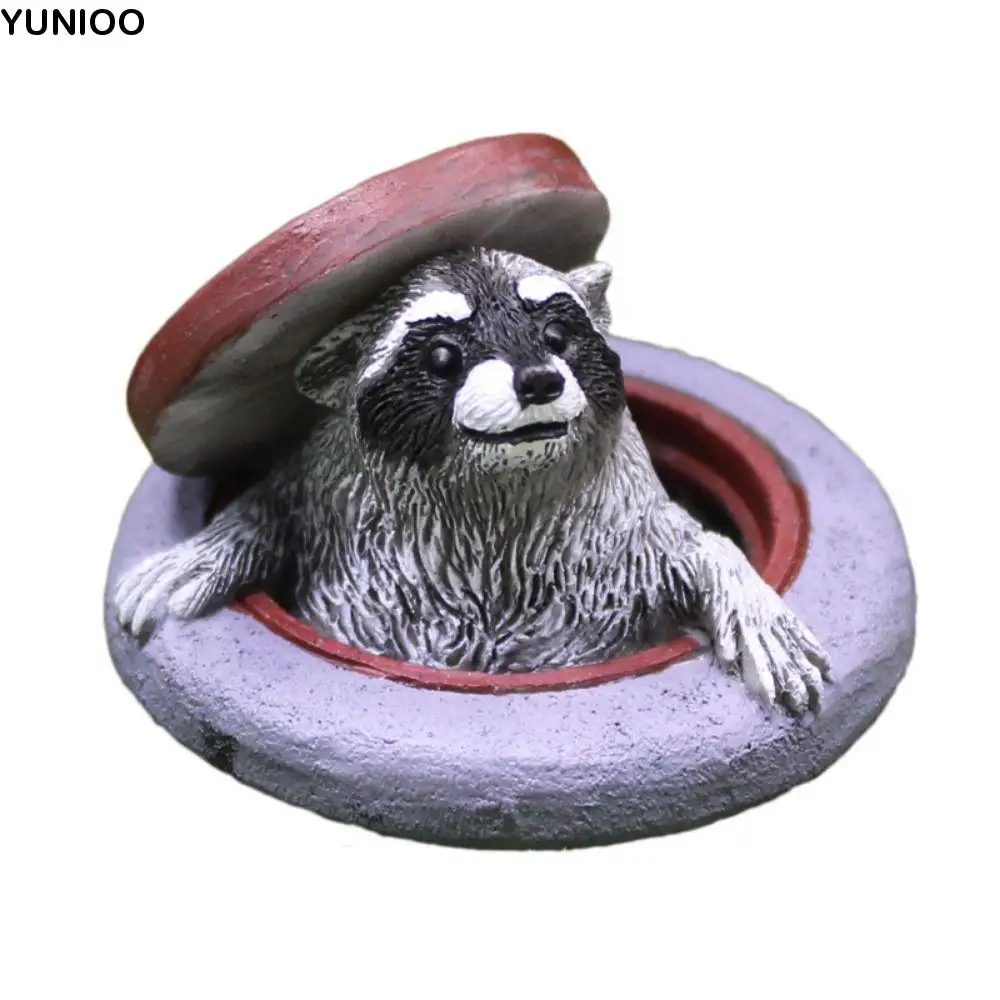 Q-version Miniature Raccoon Figurines Resin Manhole Cover Raccoon Resin Ornament Realistic Animals Cartoon