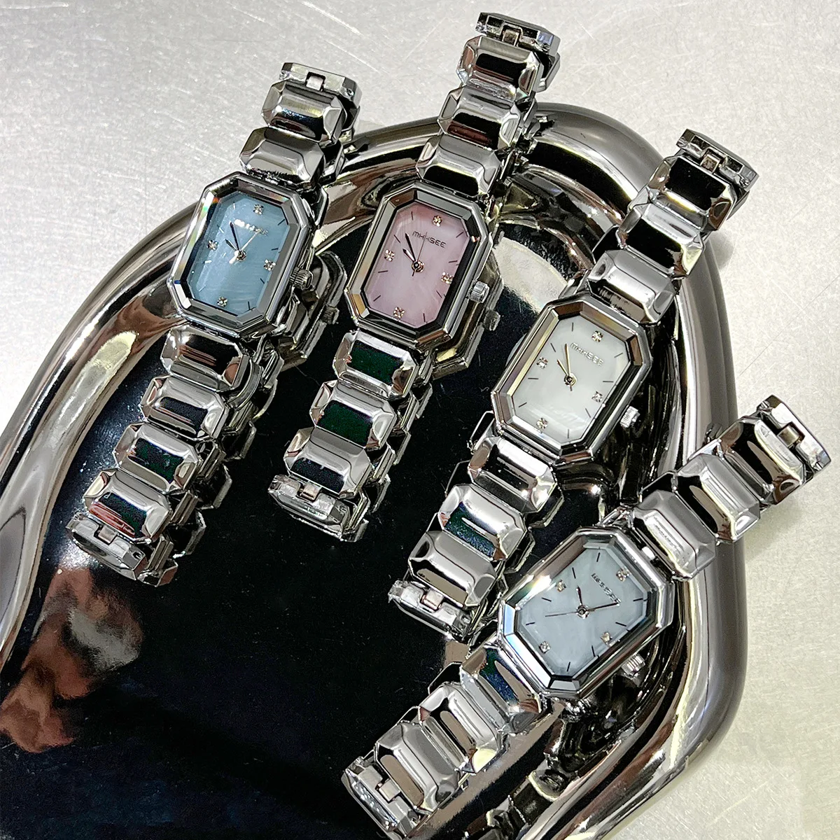 Creative Elegant Imported Quartz Watch for Women Small Exquisite Luxury Alloy Strap Crystal Ladies Wristwatch Girls AAA Clock