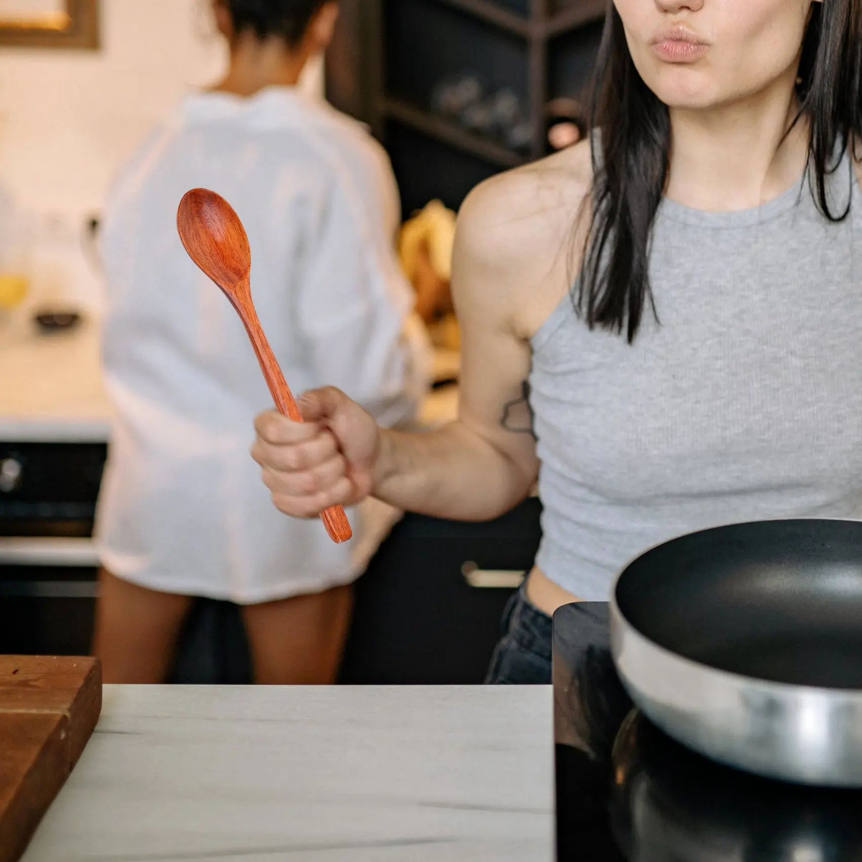 Houten lepels, 6-delige houten soeplepels voor eten, mengen, roeren, lepel met lange steel, keukengerei