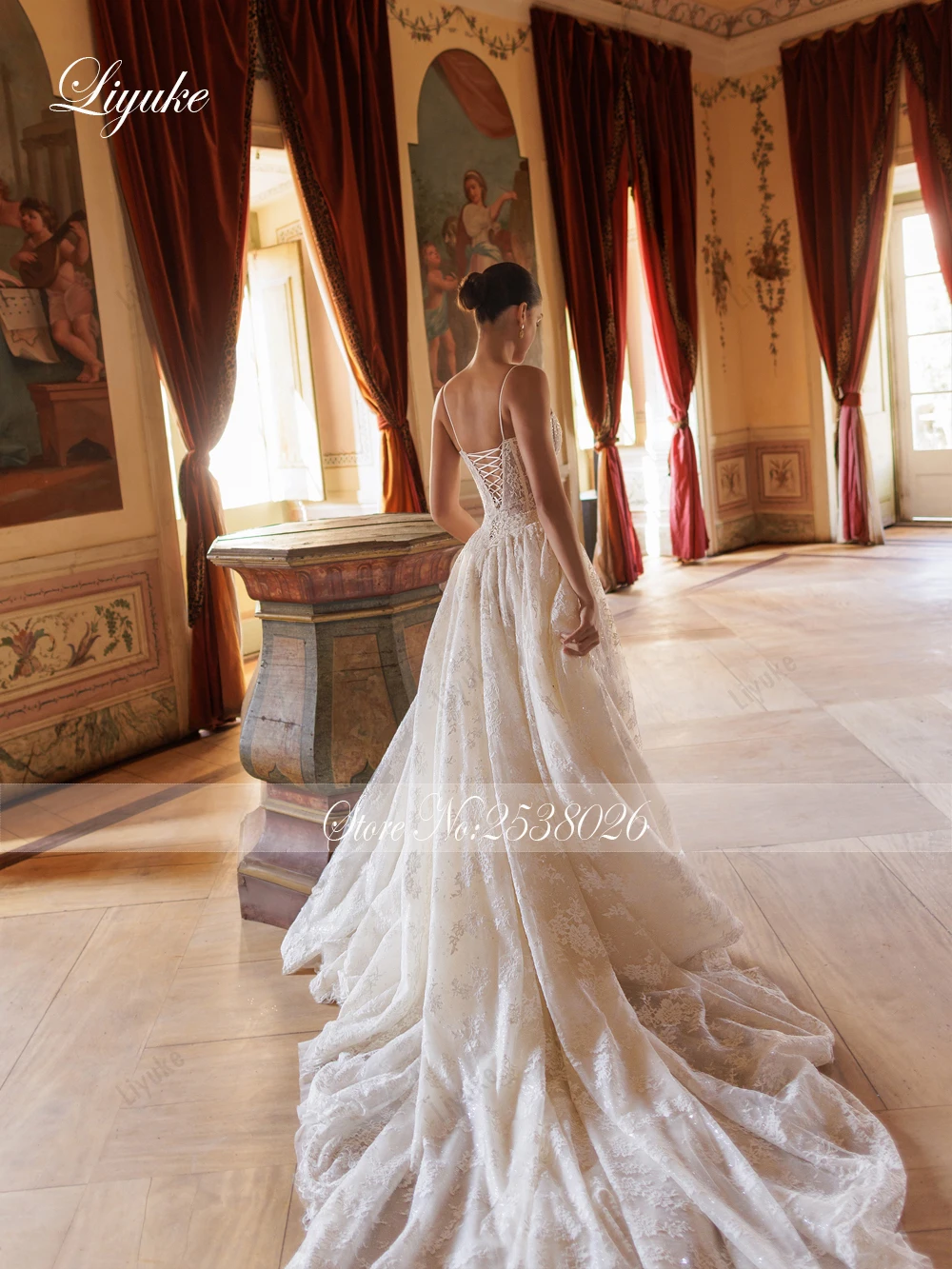 Liyuke مخصص قارب الرقبة حورية البحر فستان الزفاف مع الدانتيل مطرز بلا أكمام السباغيتي الأشرطة 2 في 1 البوق زي العرائس