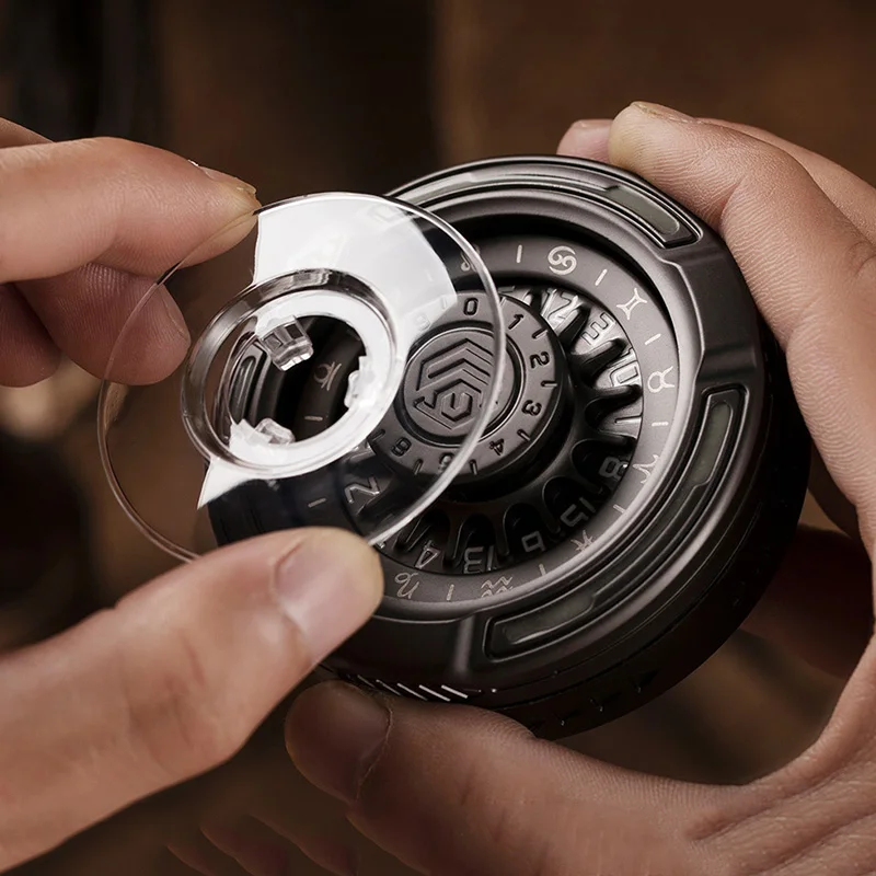 Fidget Spinner Roulette EDC Scelta luminosa Decisione difficile Giocattoli antistress Giroscopio con punta delle dita in metallo per decompressione del partito