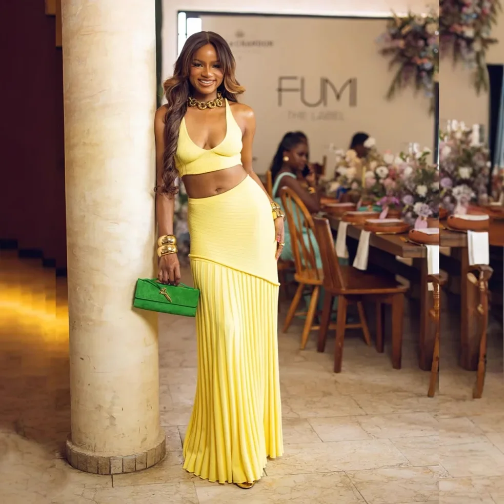 

2025 Spring and Summer New V-neck Sling Vest Hip-wrapped Pleated Long Skirt Wool Suit