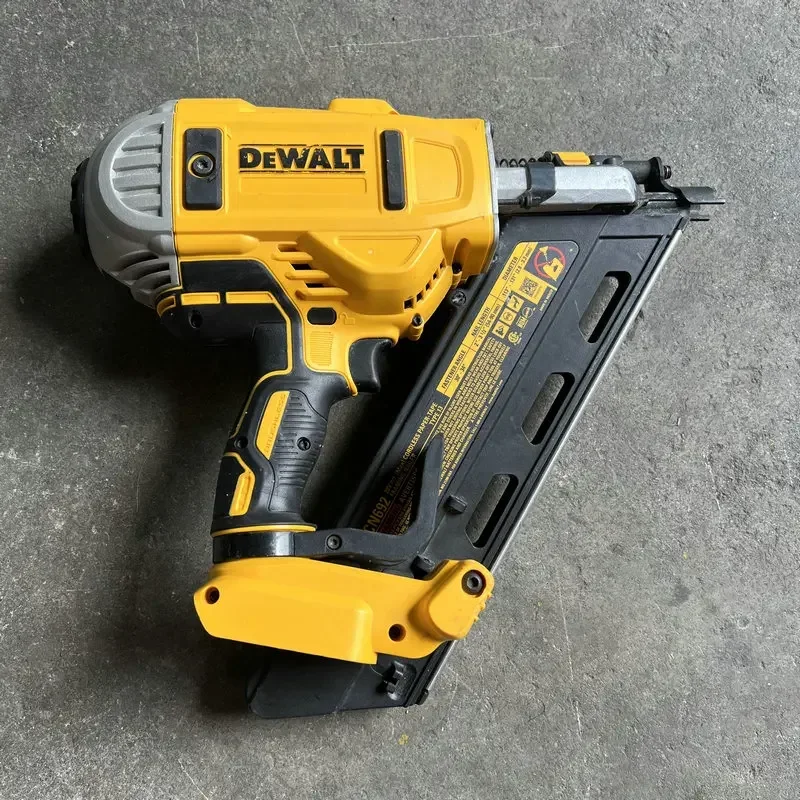DeWalt DCN692 First Fix 18V Cordless 2 Speed Framing Nailer 90mm,Body Only second-hand Achieve brand new 70% performance
