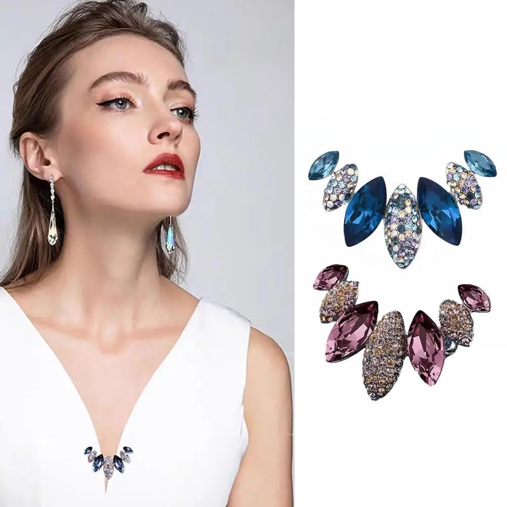 Vintage Style Brooch Anti-exposed Brooch Pin Irregular Design Sparkling Rhinestone Brooch Pin Versatile Accessory for Sweaters