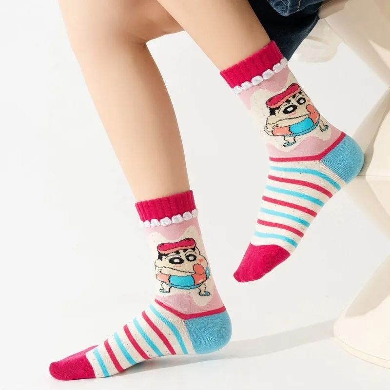 Nuevos calcetines de algodón peinado de otoño e invierno de anime Crayon Shin-chan para adultos, calcetines cálidos a media pantorrilla para mujer, regalo de talla única, todo regalo