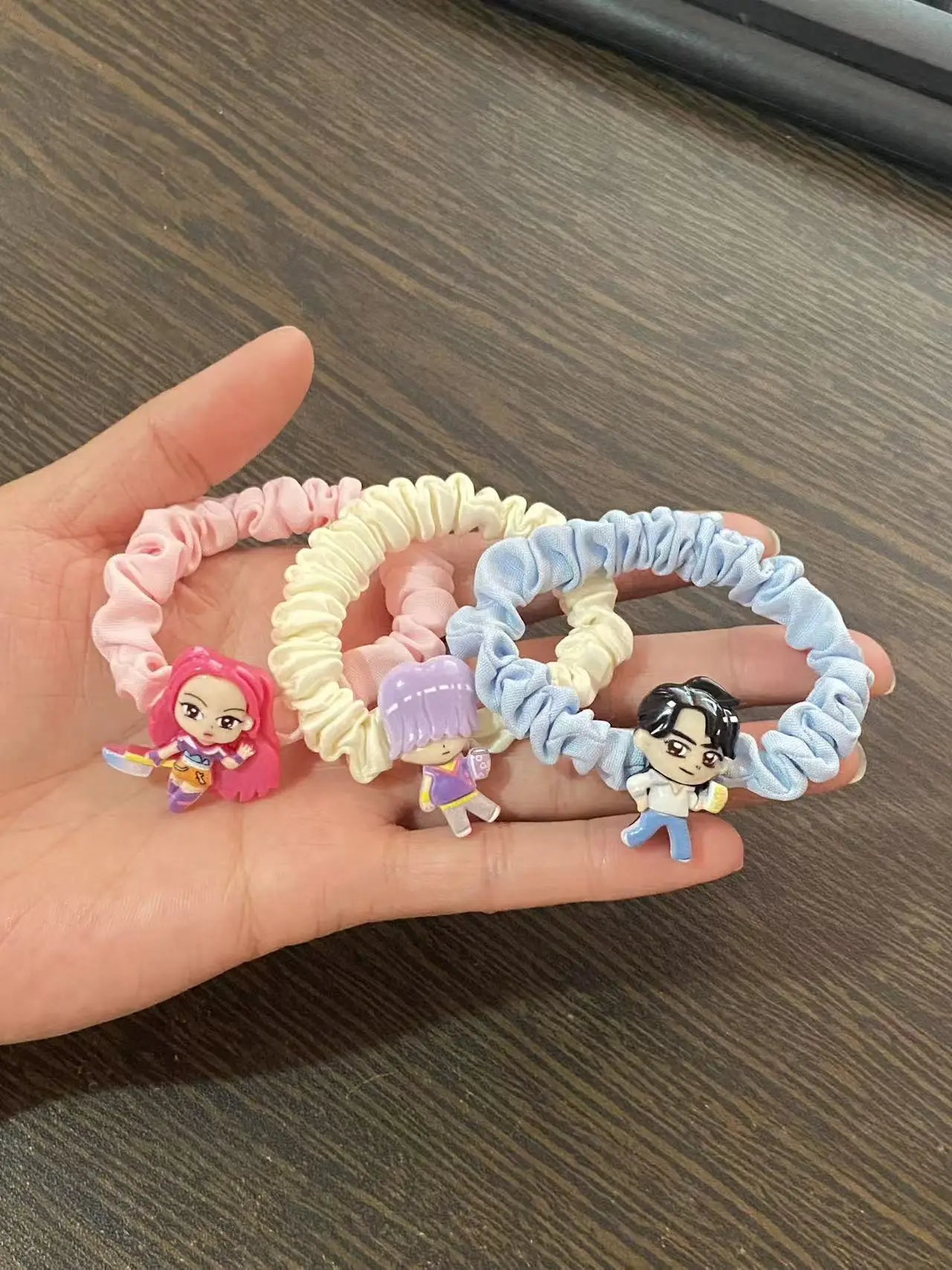 6 قطع من ربطات الشعر الكرتونية شيطان هنتر مجموعة حبال شعر أنيمي لطيفة للنساء، دوائر شعر مرنة كاواي، حوامل ذيل حصان للفتيات بير