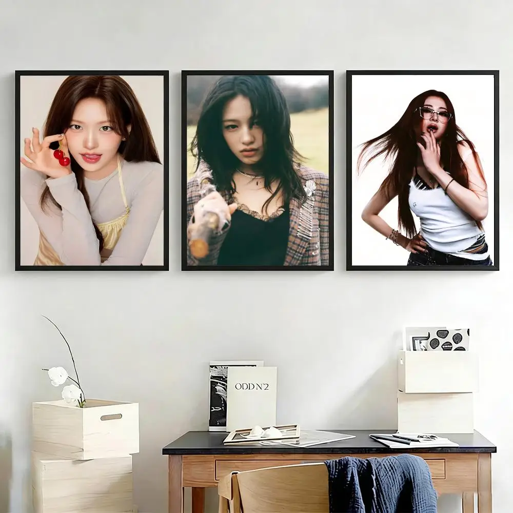 Poster Bedroom Home Decor Art Poster Perfect Gift for Family and Friends Y-YujinS