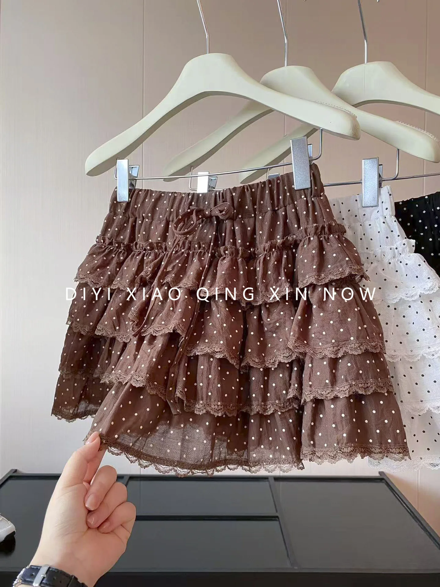 Sweet Lace Polka Dot Cake Skirt High Waist A-Line Multi-Layer Velvet Puffy Short Skirt for Women Autumn Winter Slimming
