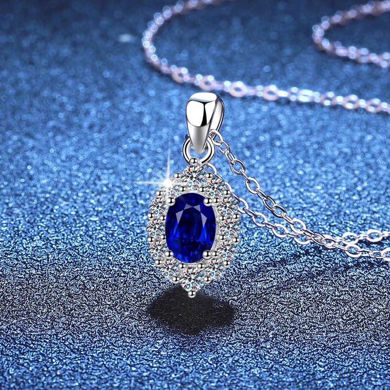 

Platinum PT95018k Gold MoissaniteCultivation Emerald Ruby Sapphire Light Luxury Retro Moissanite Light Luxury Necklace for Women