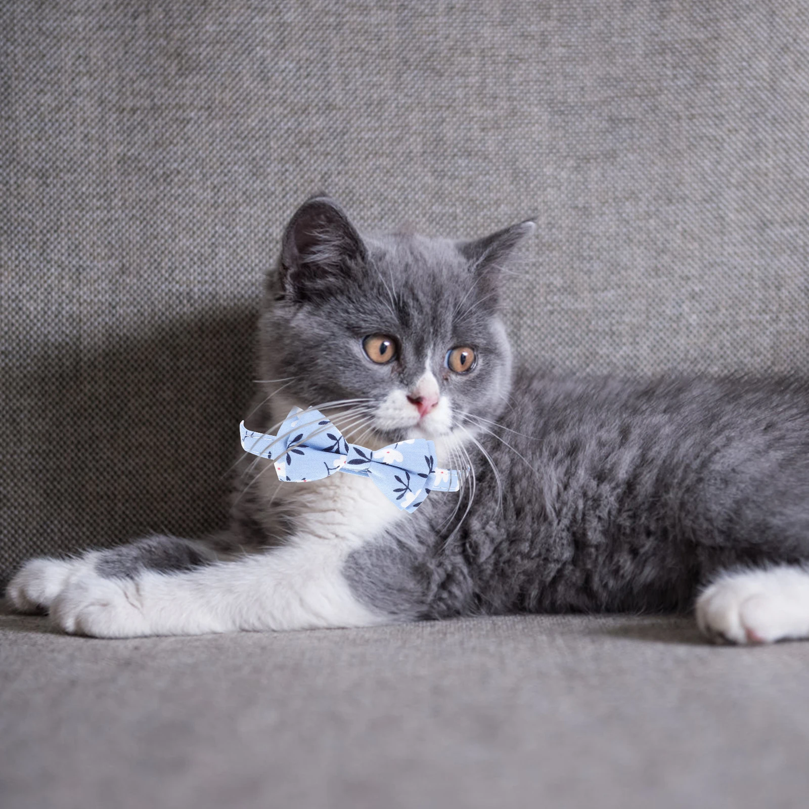 

Adorable Cat Collar Bow Tie Bell Blue Floral Adjustable Soft Polyester Pet Accessory Dog Kitten Necklace Holiday Stylish