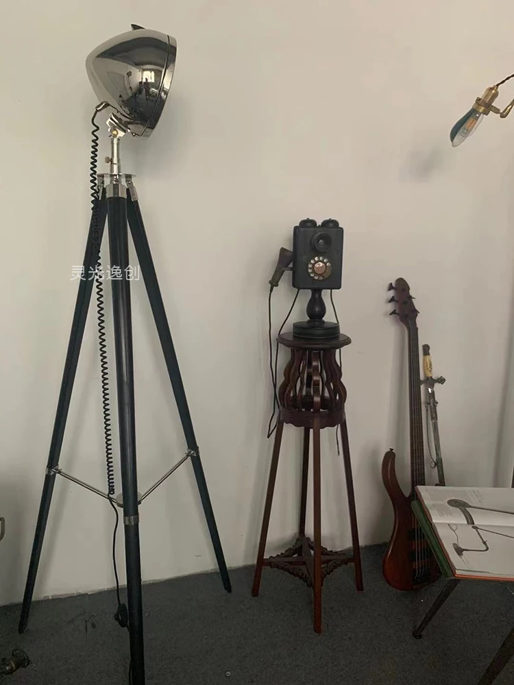 Creatieve Persoonlijkheid Retro Industriële Stijl Vloerlamp Zoeklicht Driepotige Decoratie Winkel