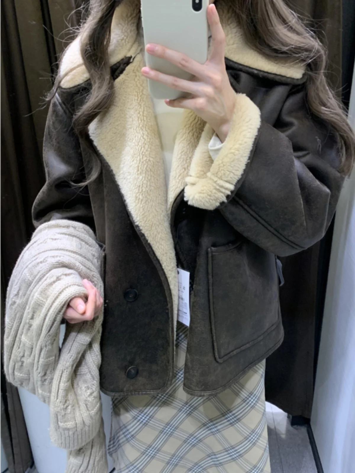 Casaco Feminino de Inverno Outono Solto e Versátil de Couro Dupla Face com Gola de Pele Integrada e Toque Sofisticado de Manga Longa