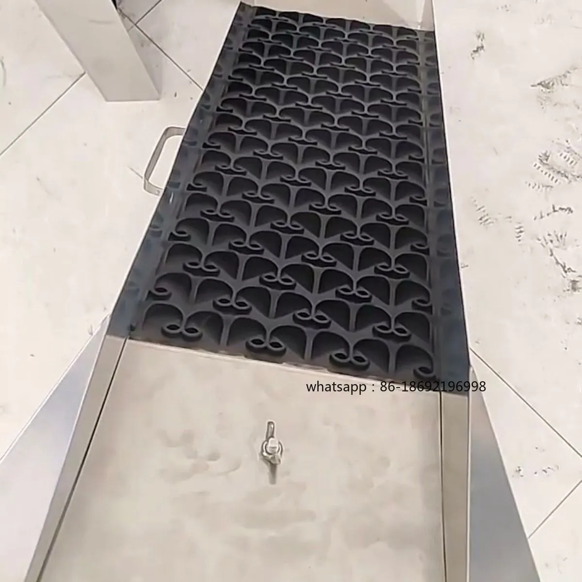 

Золотой панорамный желоб Золотой желоб для мытья золота Коврики в иностранном стиле Маленькое оборудование Инструменты Полный набор