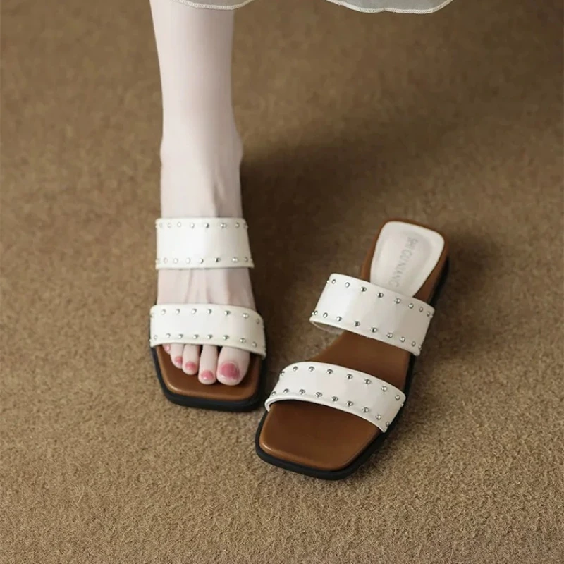

2026 Fashionable Solid Color Women's Slippers Comfortable Open-Toe Wedge Sandals New Summer Outdoor Beach Square Toe Slippers