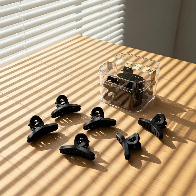 10Pcs Black Geometric Mini Plastic Hair Claws Anti-slip Small Hair Clips for Teens Casual Outdoor Hairstyling