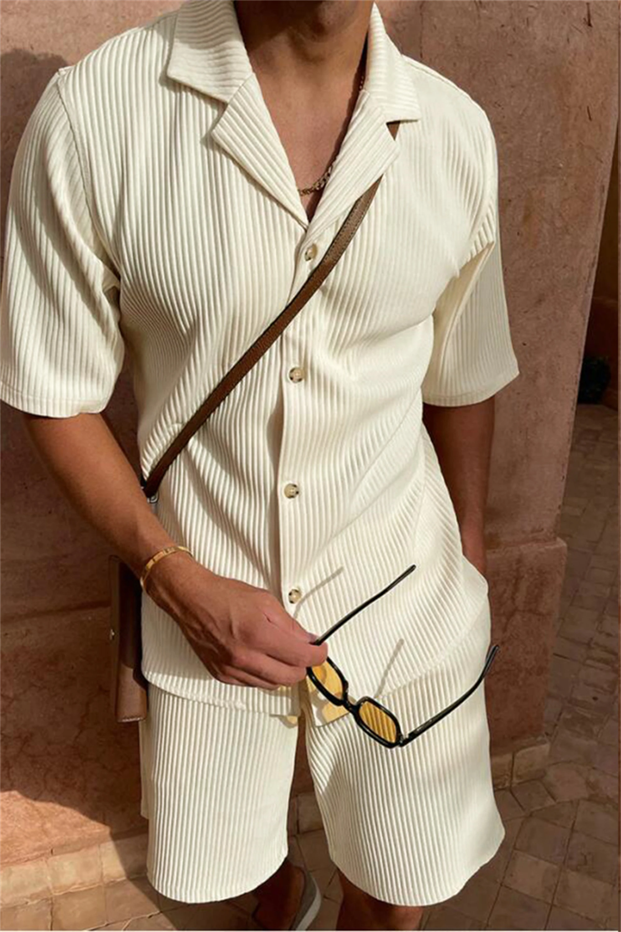 Immagine 4: Completo Estivo da Uomo in Stile Europeo e Americano, Nuovo Modello con Tessuto Waffle a Tinta Unita, Giacca a Maniche Corte con Colletto e Pantaloncini, Set Due Pezzi Primavera/Estate