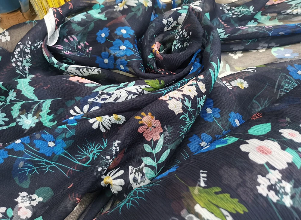 1 meter X 1.32 meter Retro Floral Silk Georgette Wrinkled Fabric Natural Silk Crinkled Chiffon