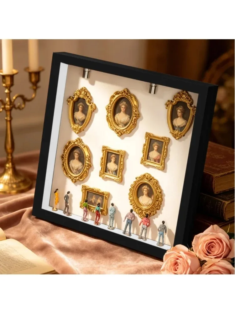 Shadowbox-Vitrine, Mini-Museum mit 8 goldenen Rahmen und 8 Mini-Figuren, DIY personalisiertes Fotorahmen-Set für Jubiläums-, Abschlussgeschenk- und Heimdekoration.