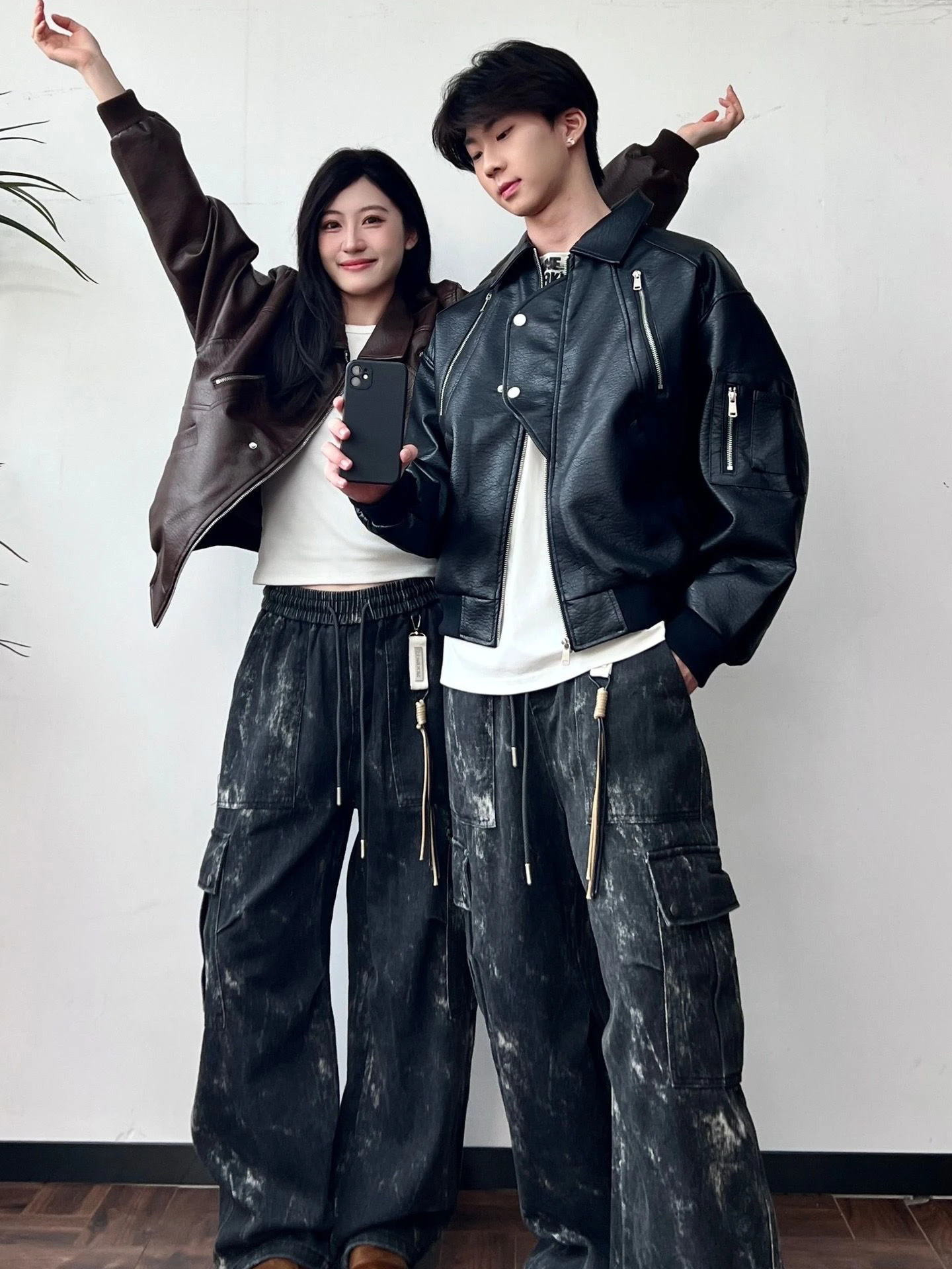 

Нейтральное кожаное пальто-джато для мужчин и женщин High Street Couple Design Sense Small ence Casual Faion Zipper Deco...