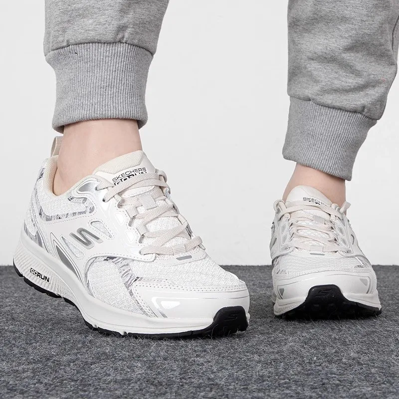 

Skechers Women's Sneakers Summer mesh breathable casual running shoes Lightweight shock-absorbing jogging shoes