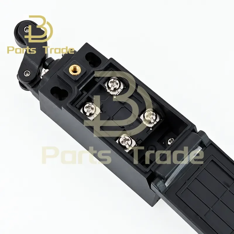 for CNTD 2NC Limit Switch C4N-422G 4220 4232 4262 1NC+1NC Simultaneously Disconnect Contacts Travel Switch IP67 250V 10A