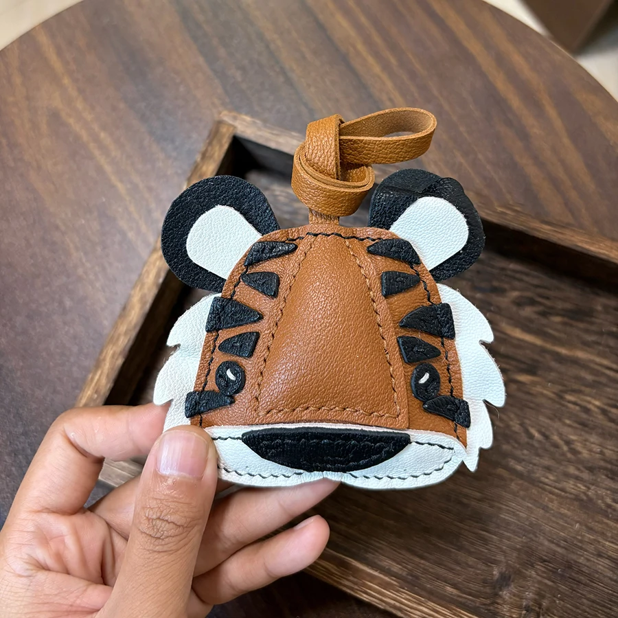 

Автомобильный брелок ручной работы из натуральной кожи, уникальный креативный подарок Tiger Daji, оригинальный органайзер для ключей, сумка, аксессуары