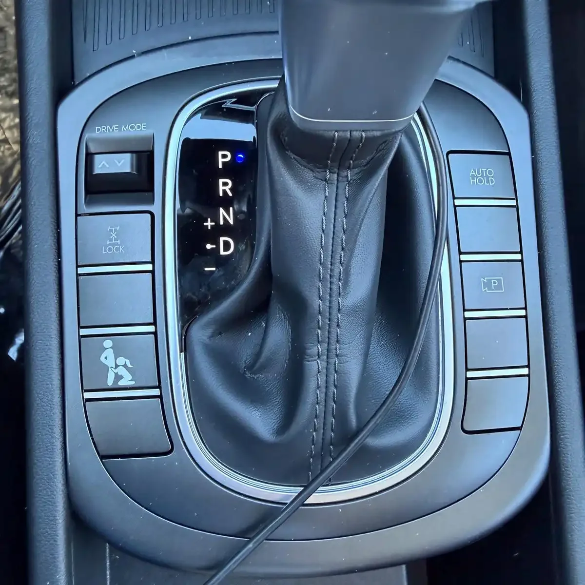 2 Stück lustige Vinyl-Aufkleber mit Motiven für die Fahrzeugverkleidung, geeignet für Herren, als Dekoration für die Innenraumverkleidung oder als Zierstücke für das Auto. – Detail 1