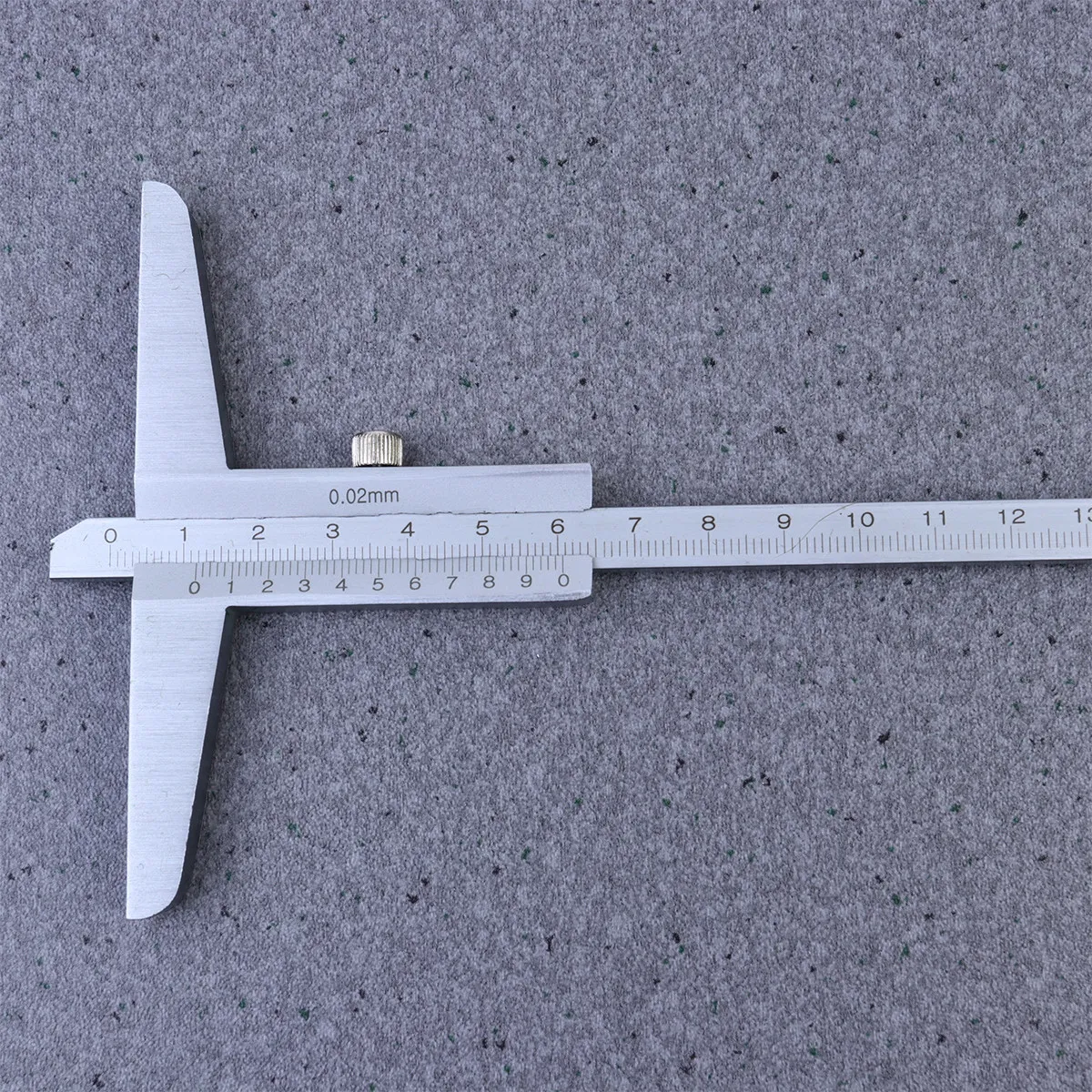 paquimetro-de-profundidade-de-liga-metalica-0-150mm-com-design-rotativo-humanizado-e-graduacoes-precisas-–-longa-vida-Util