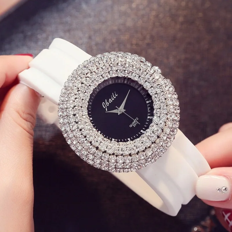 Luxury Women Watch Circle Crystal Black Dial Big Rhinestone Ladies Wrist Watches Female Silicone Strap Clock No Bracelet Reloj