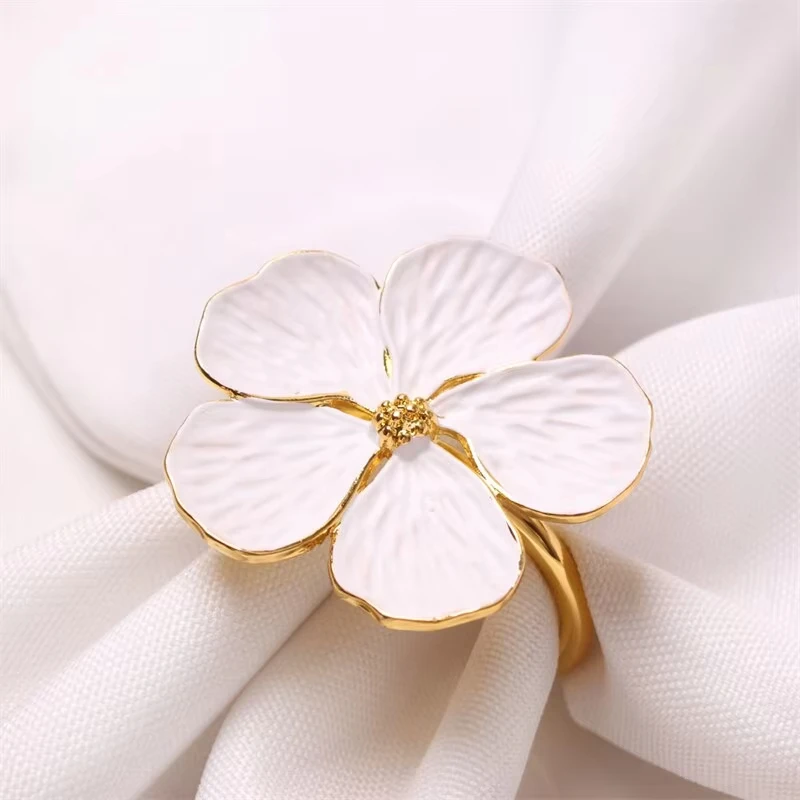 

4Pcs Gold Plum Blossom Napkin Buckle Bloom Napkin Ring Flower Types Decor Napkin Holder for Hotel Birthday Wedding Party New