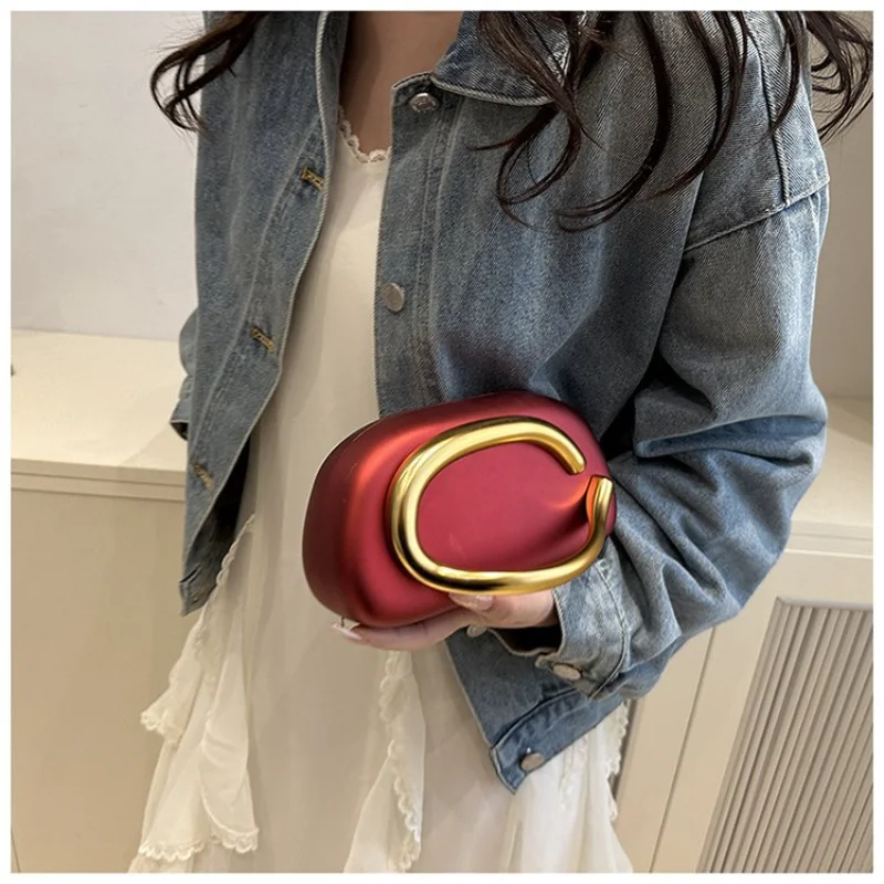 2025 Luxury Evening Clutch for Women Designer Wristlet with Chain Strap & Rhinestone Details Gala Party Bag